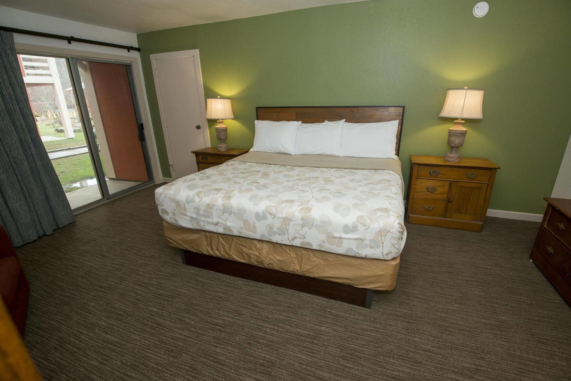 Brown County Inn Nashville Esterno foto